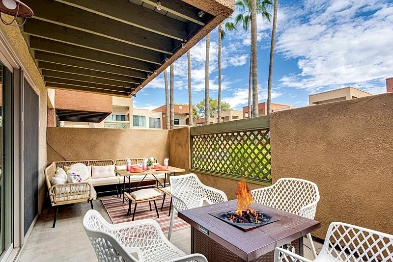 Ground Floor Private Patio with BBQ! 30 Night Min! in Scottsdale, Arizona, United States — photo 2