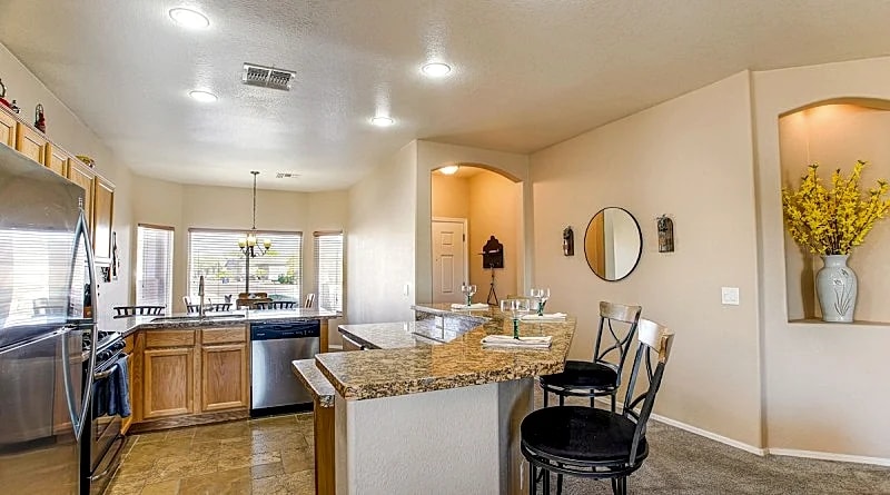 Desert Golf Course Home! Heated Pool/Spa. Amazing Sunsets! in Avondale, Arizona, United States — photo 3