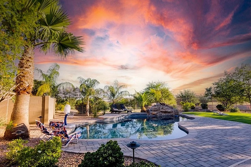 Heated Pool. Luxurious Home. Legacy Sports Complex. in Queen Creek, Arizona, United States — photo 3