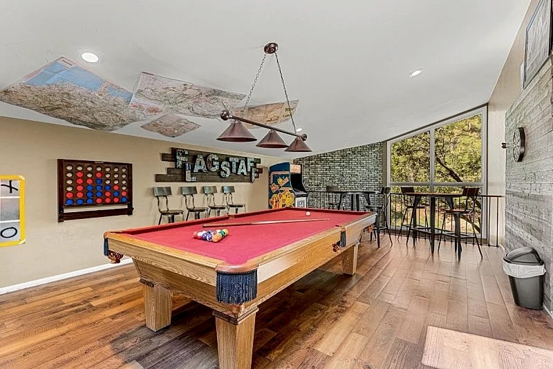 Spacious Retreat! Game Room+Hot Tub+Fire Pit+Wi-Fi in Flagstaff, Arizona, United States — photo 2