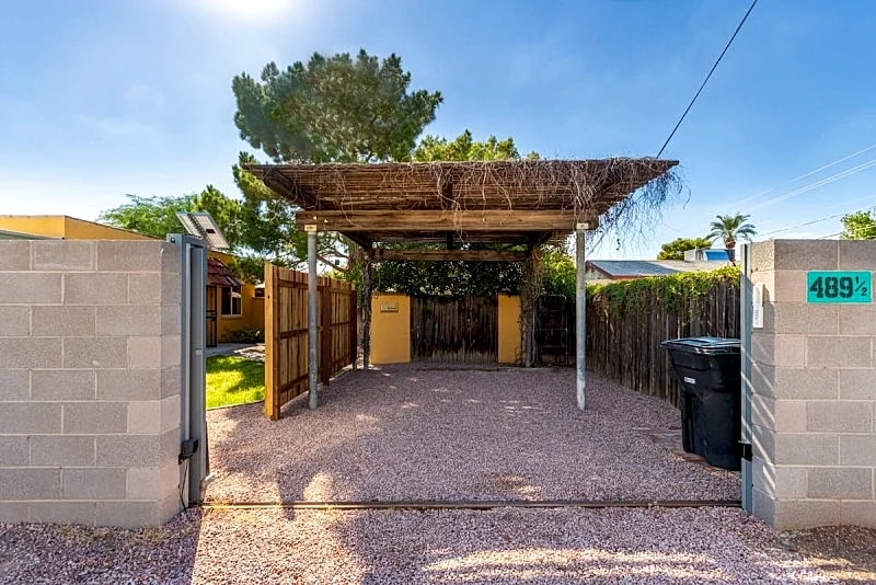 Walk to Downtown Chandler! Darling Home with Private Yard and Parking! in Chandler, Arizona, United States — photo 3