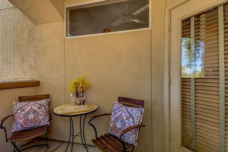 WALK TO OLD TOWN! Gated Townhouse with GARAGE!! in Scottsdale, Arizona, United States — photo 3