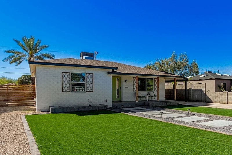 Super Cute House in Coronado District! Walk to Banner University Hospital! in Phoenix, Arizona, United States — photo 5