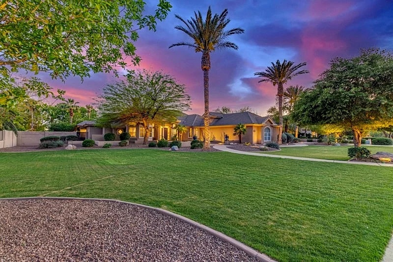 Luxury Family Retreat with Resort-Style Amenities in Chandler, Arizona, United States — photo 4