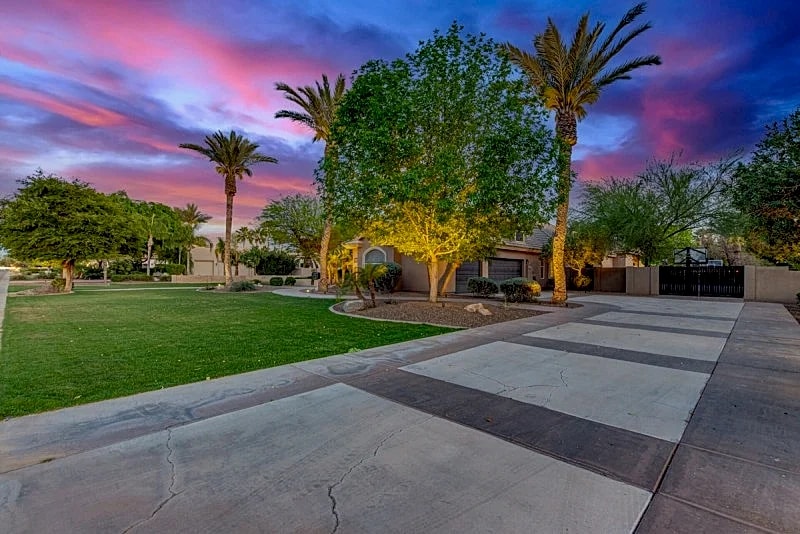 Luxury Family Retreat with Resort-Style Amenities in Chandler, Arizona, United States — photo 5