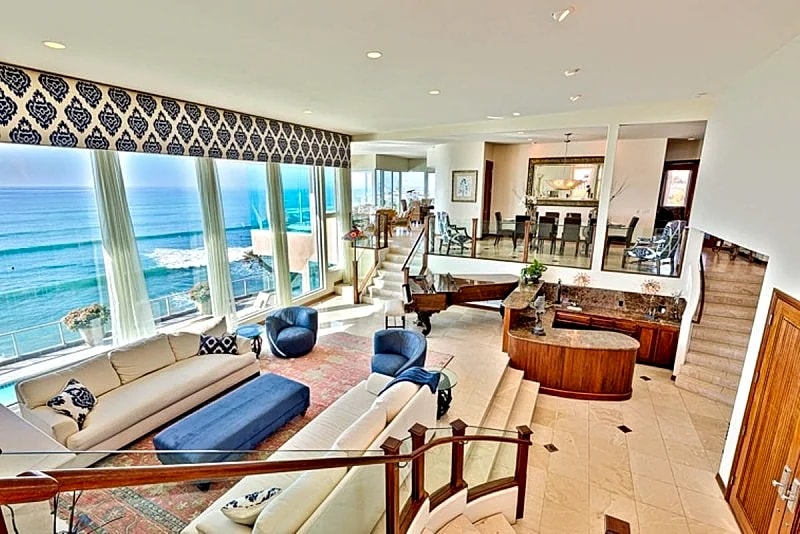 Oceanfront Beach, Pool, Hot Tub, Pickleball, Movie Theater, Elevator & Golf Cart in San Diego, California, United States — photo 2