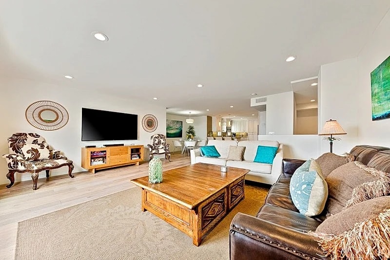 Sea and Palms 2: Modern Condo with Ocean Views, Walk to the Beach and Restaurants in San Diego, California, United States — photo 2