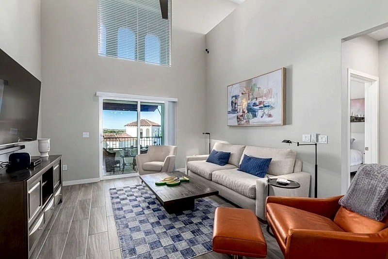 Spacious Penthouse with Luxe Resort Amenities in Chandler, Arizona, United States — photo 5