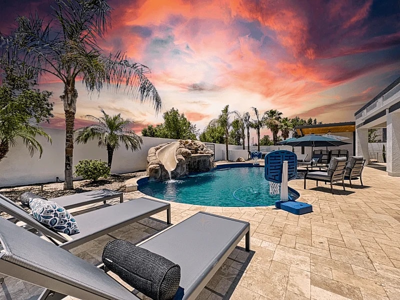 3 King Rooms, Sleeps 12 Heated Pool, Waterslide Paradise! in Queen Creek, Arizona, United States — photo 2