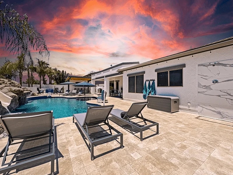 3 King Rooms, Sleeps 12 Heated Pool, Waterslide Paradise! in Queen Creek, Arizona, United States — photo 3