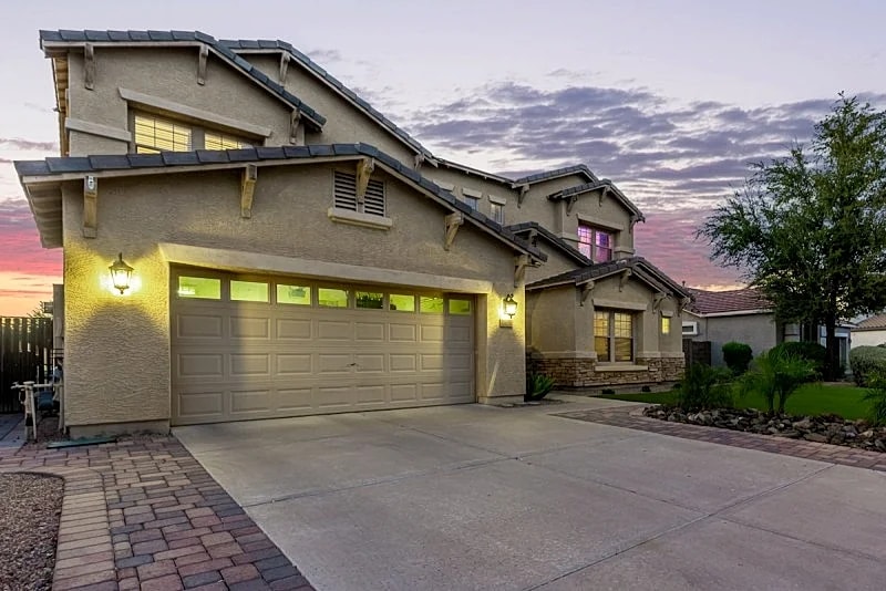 Enormous Family Fun House! Sparkling Pool. Sleeps 10. in Gilbert, Arizona, United States — photo 4