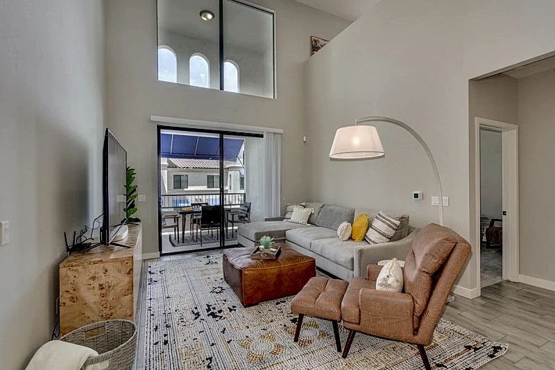 Penthouse BRAND NEW Cays at Ocotillo! Lots of Upgrades! 30 Night Minimum! in Chandler, Arizona, United States — photo 3