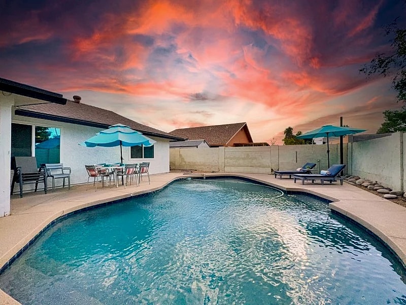 Pool - Modern Design - Fireplace - Peaceful Oasis in Gilbert, Arizona, United States — photo 4