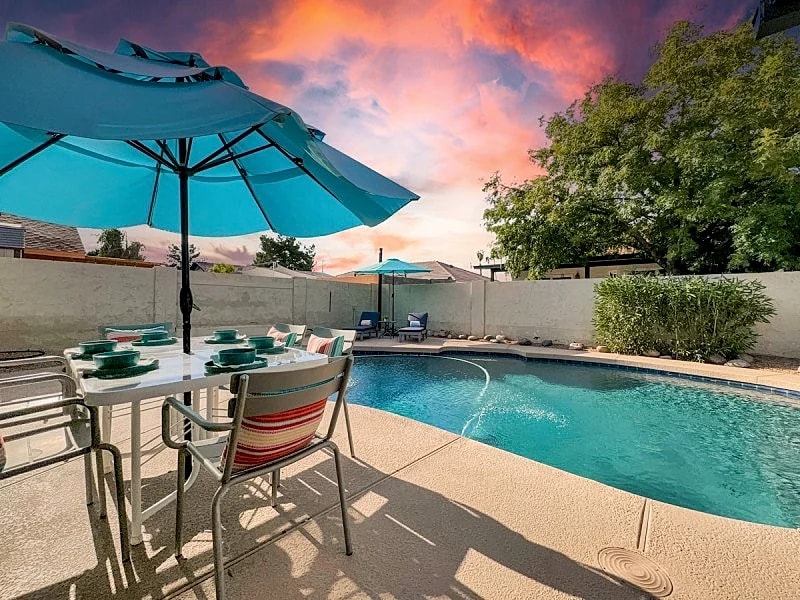 Pool - Modern Design - Fireplace - Peaceful Oasis in Gilbert, Arizona, United States — photo 2