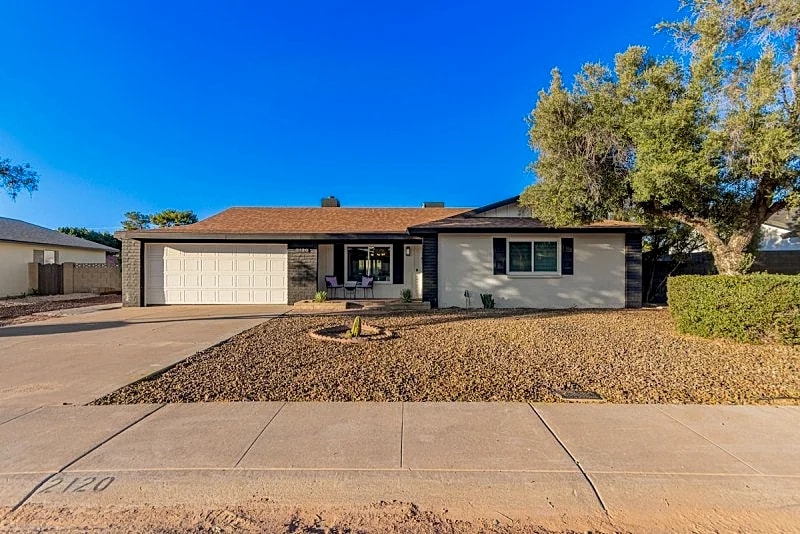 Heated Pool-Enormous Backyard! Sleeps 10! Tempe Perfect! in Tempe, Arizona, United States — photo 5