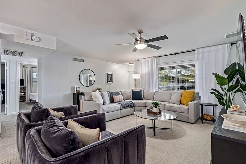 Heated Pool-Enormous Backyard! Sleeps 10! Tempe Perfect! in Tempe, Arizona, United States — photo 3