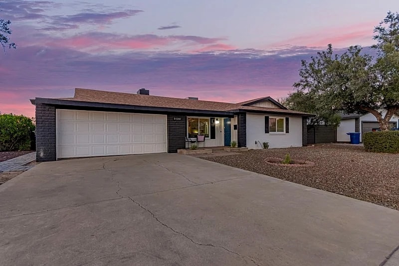 Heated Pool-Enormous Backyard! Sleeps 10! Tempe Perfect! in Tempe, Arizona, United States — photo 4