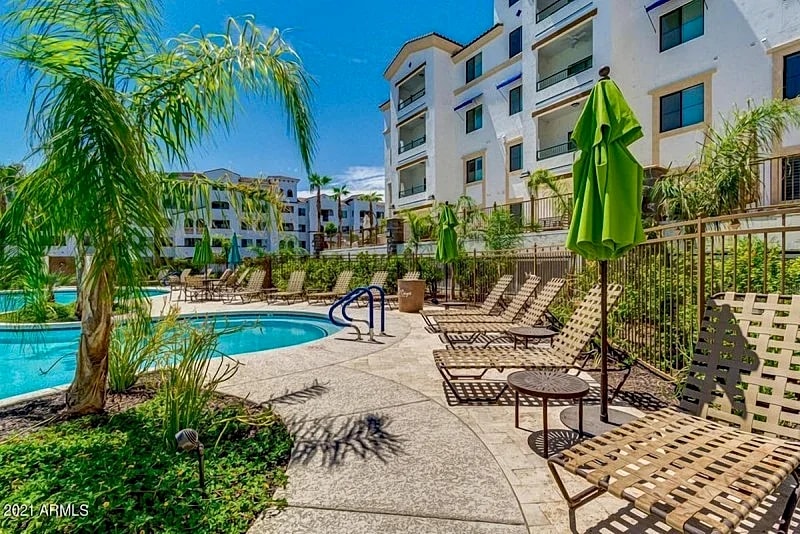 Resort Living Poolside at The Cays with Private Patio and Amenities Galore! in Chandler, Arizona, United States — photo 2