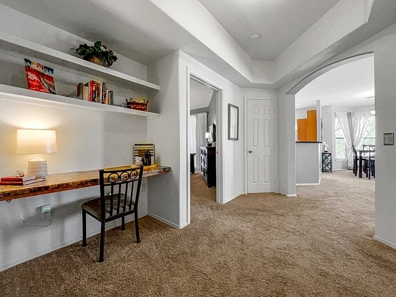 Beautiful Condo with Pool, Spa and One Car Garage! in Litchfield Park, Arizona, United States — photo 4
