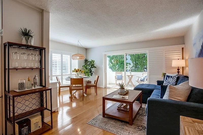 New lower rates amazing 1 bd Condo: Walk to Beach and Village in San Diego, California, United States — photo 5