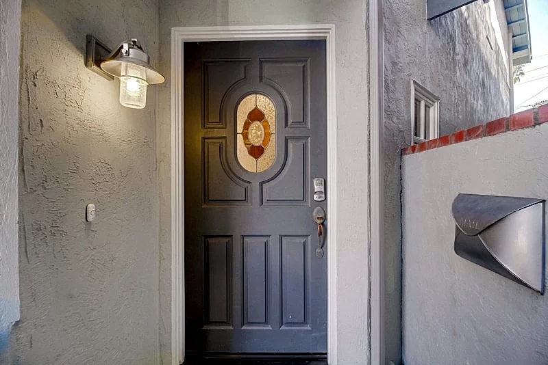 Coastal Breeze: Newly Renovated - Steps to the Beach in San Diego, California, United States — photo 5