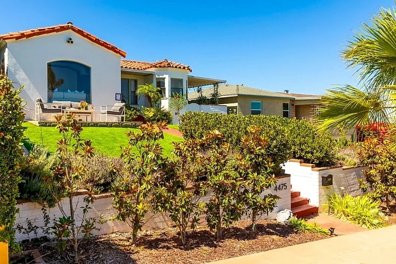 Ocean Beach Spanish Cottage with Ocean Views and spacious yard in San Diego, California, United States — photo 4