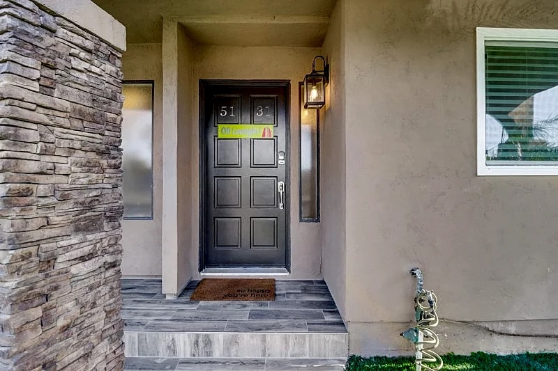 Loungin 1 across the street from dog beach in Ocean Beach! Duplex! in San Diego, California, United States — photo 4