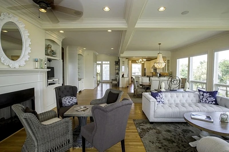 Gypsy Tide - Event Friendly Ocean Front Paradise - 6 Bedroom Sleeps 15 with Elevator in Folly Beach, South Carolina, United States — photo 2