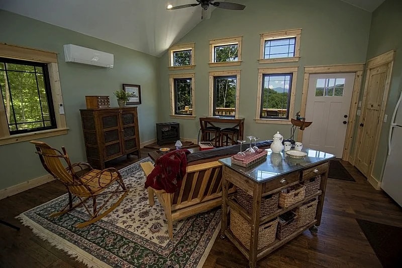 SkyView, Romantic Cabin Perched High Above a Secluded Trout Stream, Winter Rates in Marshall, North Carolina, United States — photo 5