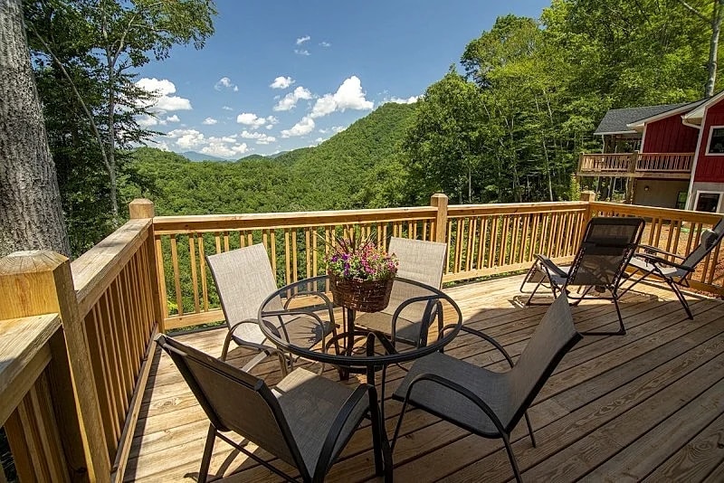 SkyView, Romantic Cabin Perched High Above a Secluded Trout Stream, Winter Rates