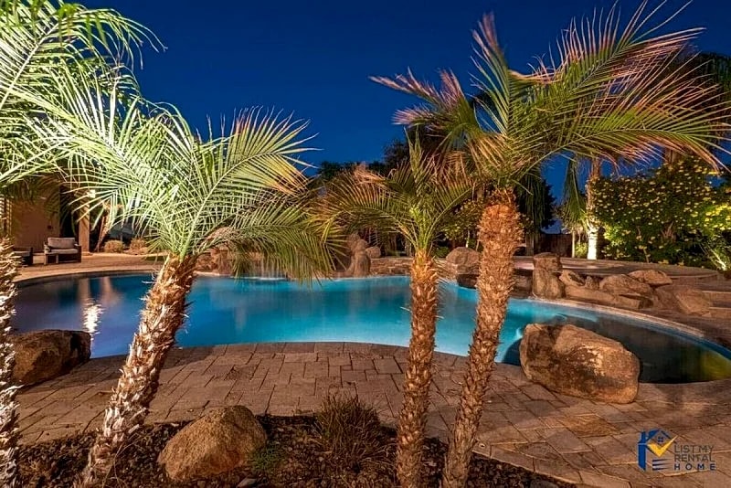 Paradise Waterslide Grotto SportsCourt Playground in Mesa, Arizona, United States — photo 4