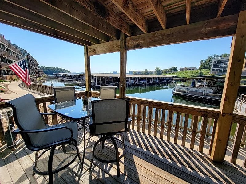 Southwood Shores 71-1D - Newly Renovated Condo, Perfect for Couples! in Osage Beach, Missouri, United States — photo 2