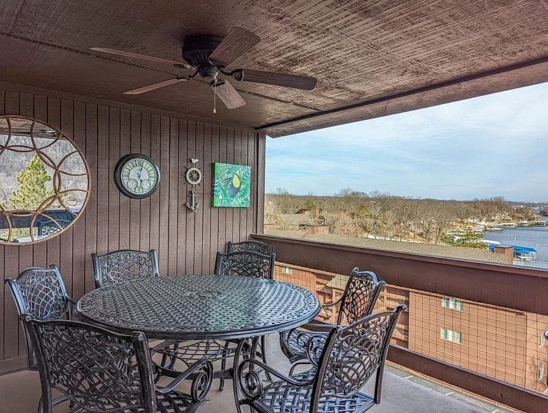 Knolls 1124 - Beautiful Upper Level Condo! in Osage Beach, Missouri, United States — photo 2