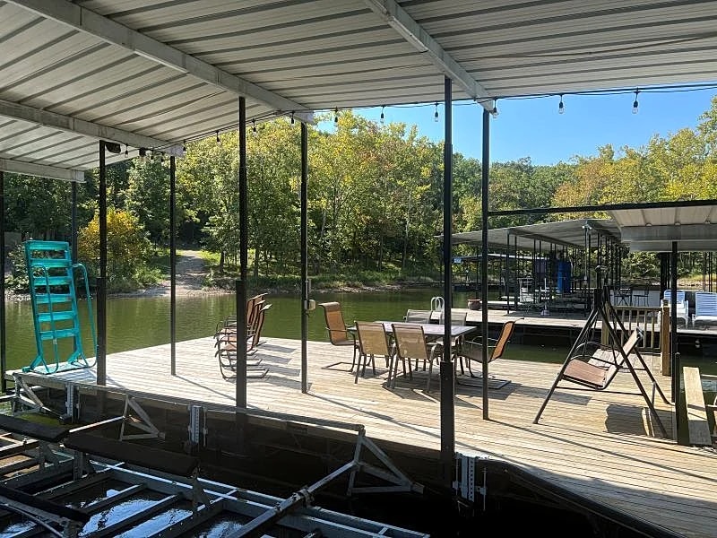 Valley Road a Five Bedroom Lake Front Home with Outstanding Kitchen! in Osage Beach, Missouri, United States — photo 5