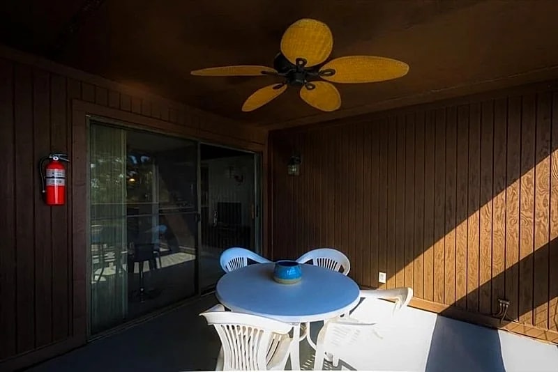 Knolls 1122 Updated 2 bedroom 2 bath, second tier condo with a view of the cove! in Osage Beach, Missouri, United States — photo 3