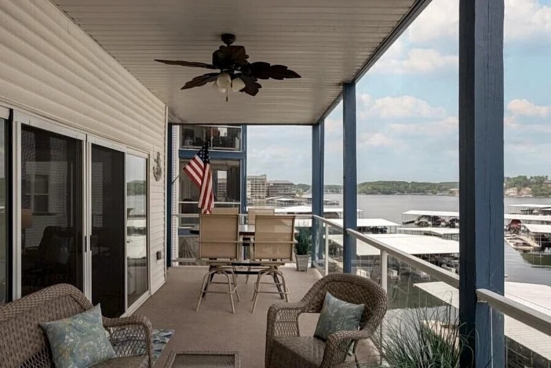 Monarch Cove 151-2D - Beautiful Waterfront Condo! in Lake Ozark, Missouri, United States — photo 3