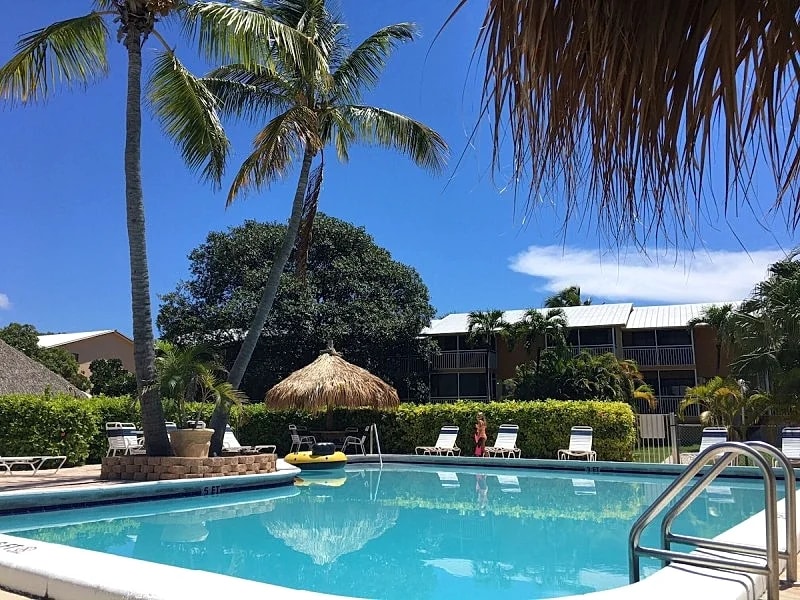 LICENSED MANAGER - MODERN 2/2 COCONUT PALM VILLA - OCEANFRONT BEACH RESORT! in Key Largo, Florida, United States — photo 4