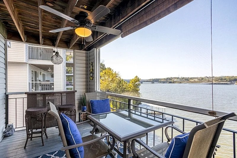 Bridge Pointe Condo 220, where you'll fall in love with the Lake! in Osage Beach, Missouri, United States — photo 4