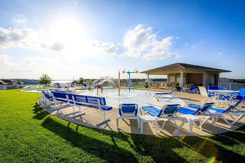 Lands End 216 - Beautiful Waterfront Condo! in Osage Beach, Missouri, United States — photo 2