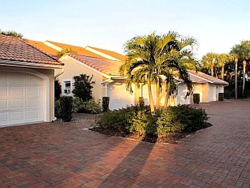 00129 in Naples, Florida, United States — photo 4