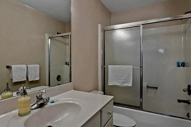 Falls West 37-3B, 3 Bedroom, 3 Bath Condo with awesome view! in Lake Ozark, Missouri, United States — photo 5