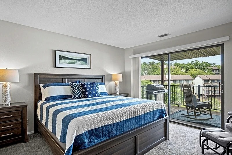 Water's Edge 29-2A Enjoy the View Day or Night From this Awesome Deck!