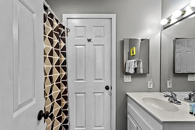 Knolls 1233 - Beautiful Condo with Great Views! in Osage Beach, Missouri, United States — photo 5