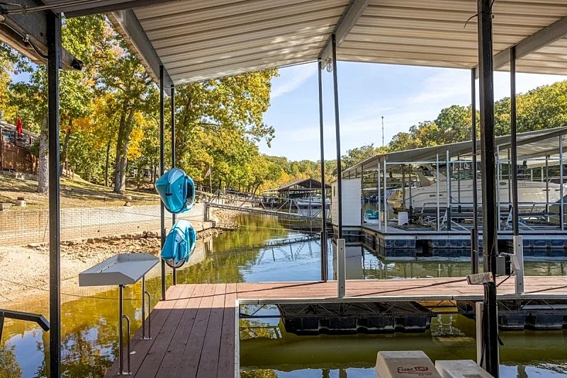 Wolf Lodge - Waterfront Lake Home on Quiet Cove with Large Covered Dock! in Sunrise Beach, Missouri, United States — photo 5