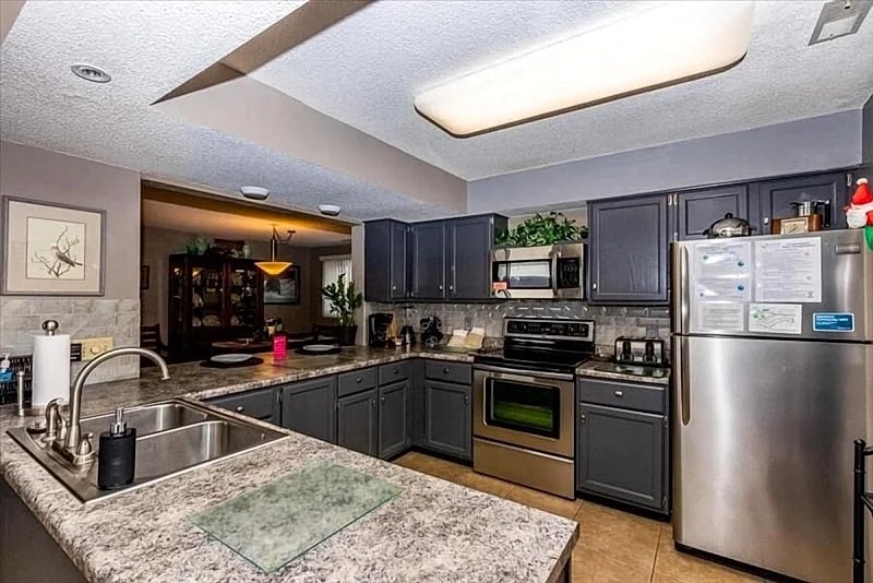 Knolls 1422 in Outstanding panoramic view of the lake's main channel! in Osage Beach, Missouri, United States — photo 3