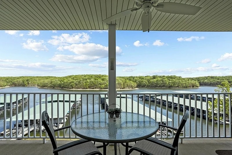 PVB 1A-132 Two Bedroom Lakefront Condo with View of the State Park! in Osage Beach, Missouri, United States — photo 1