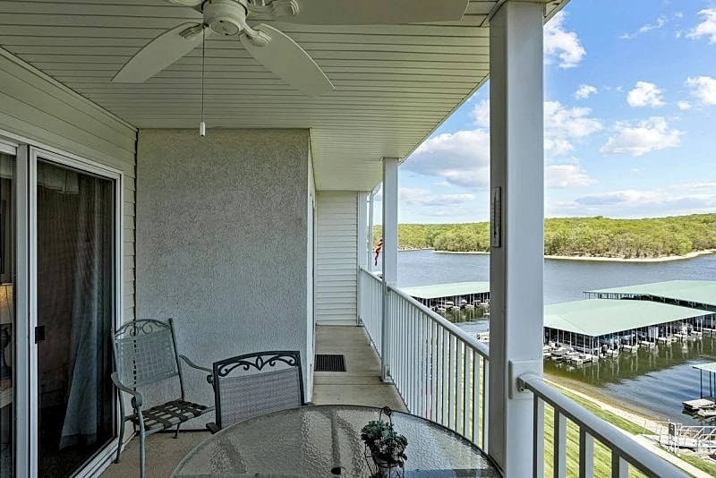 PVB 1A-132 Two Bedroom Lakefront Condo with View of the State Park! in Osage Beach, Missouri, United States — photo 2