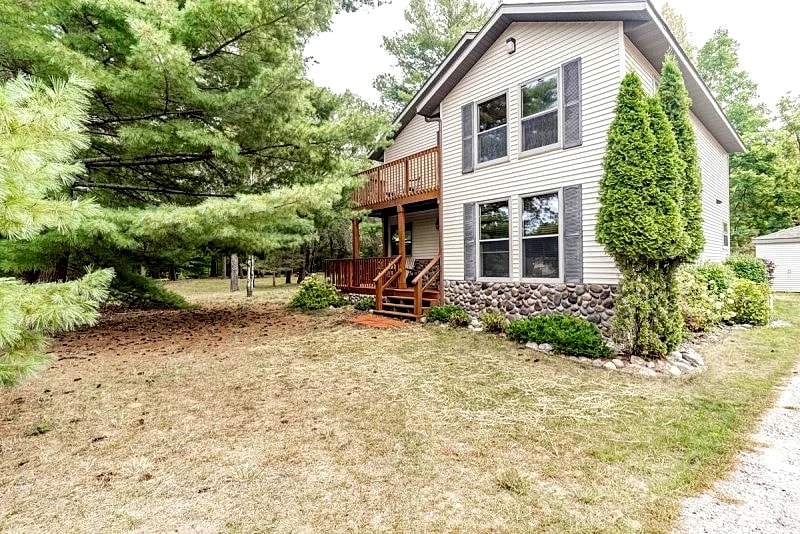 LAKEFRONT HOME ON CASTLE ROCK LAKE WITH PRIVATE PIER - PET FRIENDLY in Friendship, Wisconsin, United States — photo 3