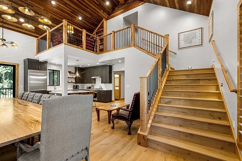 Lodge at Alexander - 8 bd - Hot tub - GameRm - AC - Trailer parking - Fireplace - Fire pit in McCall, Idaho, United States — photo 2