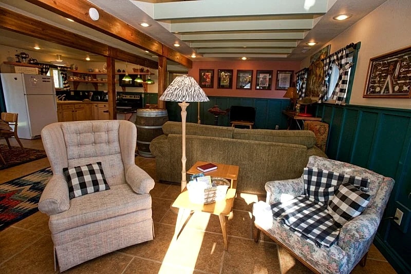 Cottage Inn - Heart of Downtown McCall - Sleeps 4 - Walk to Restaurants - Lake and Beach in McCall, Idaho, United States — photo 4